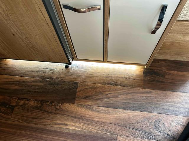 カムロード クレア　エボリューション５．３ｔｙｐｅＸ　キャンピングカー　ドライブレコーダー　ＥＴＣ　バックカメラ　ナビ　ＴＶ　電動格納ミラー　ＡＴ　エアコン　パワーウィンドウ（22枚目）