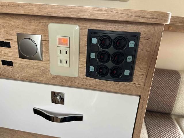 カムロード クレア　エボリューション５．３ｔｙｐｅＸ　キャンピングカー　ドライブレコーダー　ＥＴＣ　バックカメラ　ナビ　ＴＶ　電動格納ミラー　ＡＴ　エアコン　パワーウィンドウ（25枚目）