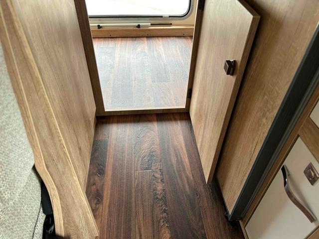 カムロード クレア　エボリューション５．３ｔｙｐｅＸ　キャンピングカー　ドライブレコーダー　ＥＴＣ　バックカメラ　ナビ　ＴＶ　電動格納ミラー　ＡＴ　エアコン　パワーウィンドウ（41枚目）