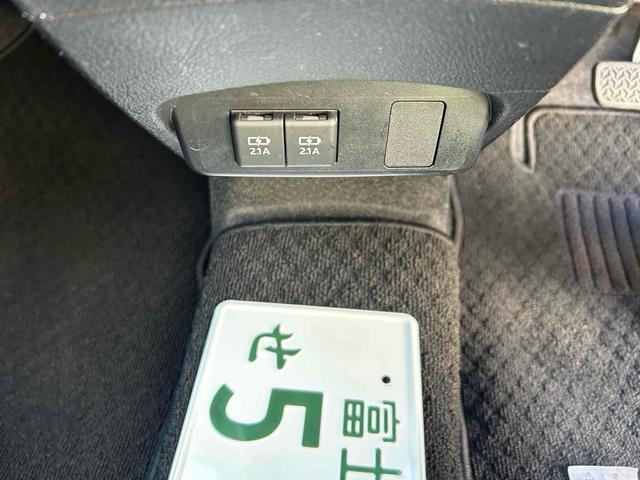 シエンタ G クエロ ドライブレコーダー ETC 全周囲カメラ TV クリアランスソナー 衝突被害軽減システム 両側電動スライドドア オートライト LEDヘッドランプ スマートキー アイドリングストップ 電動格納ミラー(31枚目)