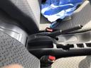 キャリイトラック ＫＣ　４ＷＤ　軽トラック　ＭＴ　エアコン　運転席エアバッグ　ミュージックプレイヤー接続可（6枚目）