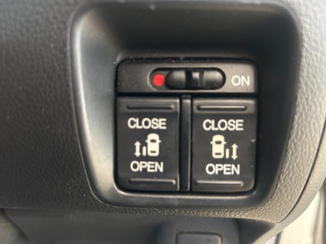 Ｎ－ＢＯＸ ＧＳＳパッケージ　両側電動スライドドア、ホンダ純正ナビ付き　Ｗ電動ドア　ダブルエアバック　サイドカーテンエアバック　スマートキー＆プッシュスタート　フルオートエアコン　キーレスエントリ　パワーウインドウ　横滑防止（20枚目）