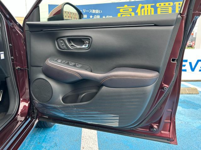 ZR-V e:HEVZ 当社デモカー、ナビ、マルチビューカメラ、禁煙車、ドラレコ3カメラ、etc、保証1年付き AW Pセンサー レザー Bカメラ サイドエアバック パワ-シ-ト ナビTV LEDヘッドライト USB接続(45枚目)