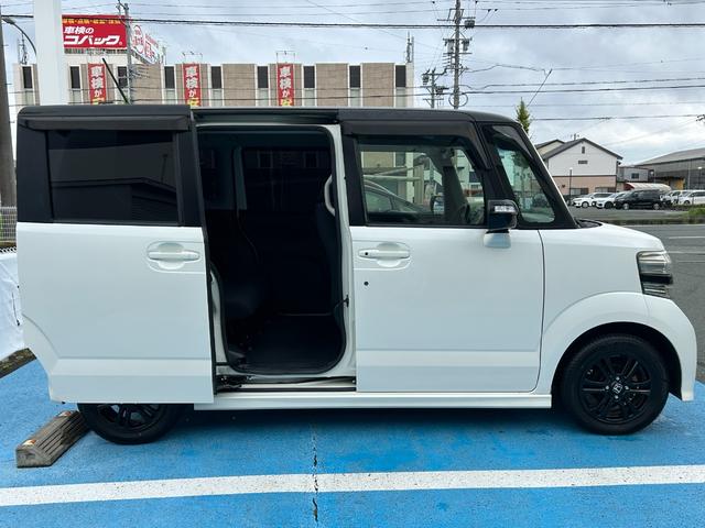 Ｎ－ＢＯＸカスタム ２トーンカラースタイルＧ・Ａパッケージ　ワンオーナー、ナビ、ｅｔｃ、バックカメラ付き　盗難防止装置　ＥＳＣ　ＥＴＣ付き　スマートキープッシュスタート　オートエアコン　アイドリングストップ　キーフリー　ベンチシート　ＡＢＳ　エアバッグ　地デジ（10枚目）