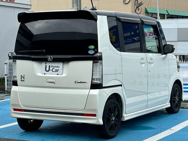 Ｎ－ＢＯＸカスタム ２トーンカラースタイルＧ・Ａパッケージ　ワンオーナー、ナビ、ｅｔｃ、バックカメラ付き　盗難防止装置　ＥＳＣ　ＥＴＣ付き　スマートキープッシュスタート　オートエアコン　アイドリングストップ　キーフリー　ベンチシート　ＡＢＳ　エアバッグ　地デジ（11枚目）