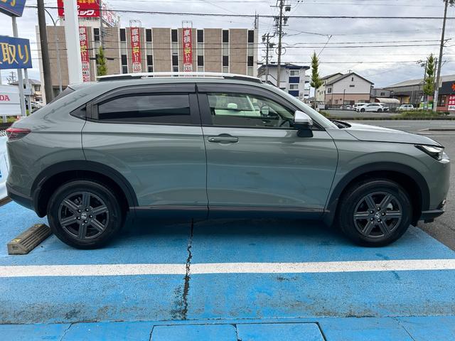 ヴェゼル ｅ：ＨＥＶＸ・ＨｕＮＴパッケージ　当社デモカー、禁煙車、９インチナビ、ドラレコ前後、ＥＴＣ、メーカー保証付き　盗難防止システム　アルミホイール　地デジフルセグ　サイドエアバッグ　Ｂカメラ　クリアランスソナー　横滑り防止機能　禁煙（9枚目）