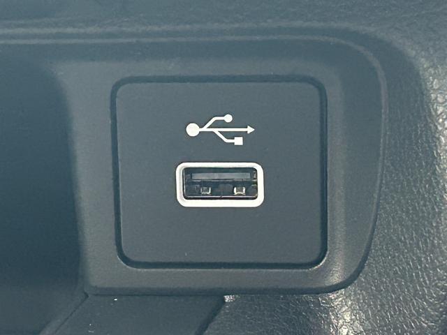 ヴェゼル ｅ：ＨＥＶＸ・ＨｕＮＴパッケージ　当社デモカー、禁煙車、９インチナビ、ドラレコ前後、ＥＴＣ、メーカー保証付き　盗難防止システム　アルミホイール　地デジフルセグ　サイドエアバッグ　Ｂカメラ　クリアランスソナー　横滑り防止機能　禁煙（40枚目）