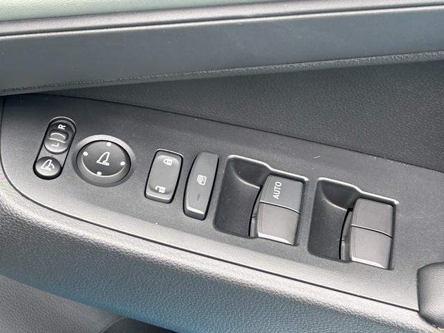 ヴェゼル ｅ：ＨＥＶＸ・ＨｕＮＴパッケージ　当社デモカー、禁煙車、９インチナビ、ドラレコ前後、ＥＴＣ、メーカー保証付き　盗難防止システム　アルミホイール　地デジフルセグ　サイドエアバッグ　Ｂカメラ　クリアランスソナー　横滑り防止機能　禁煙（45枚目）