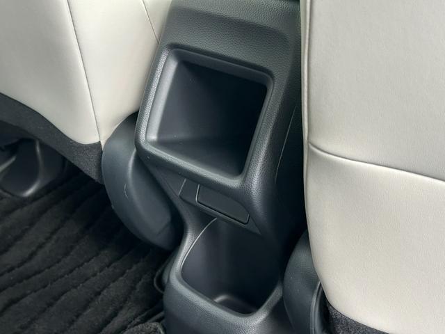 ヴェゼル ｅ：ＨＥＶＸ・ＨｕＮＴパッケージ　当社デモカー、禁煙車、９インチナビ、ドラレコ前後、ＥＴＣ、メーカー保証付き　盗難防止システム　アルミホイール　地デジフルセグ　サイドエアバッグ　Ｂカメラ　クリアランスソナー　横滑り防止機能　禁煙（53枚目）