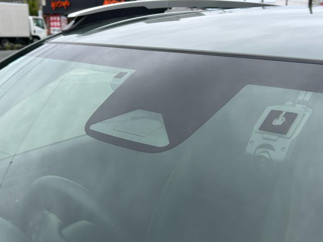 ヴェゼル ｅ：ＨＥＶＸ・ＨｕＮＴパッケージ　当社デモカー、禁煙車、９インチナビ、ドラレコ前後、ＥＴＣ、メーカー保証付き　盗難防止システム　アルミホイール　地デジフルセグ　サイドエアバッグ　Ｂカメラ　クリアランスソナー　横滑り防止機能　禁煙（62枚目）