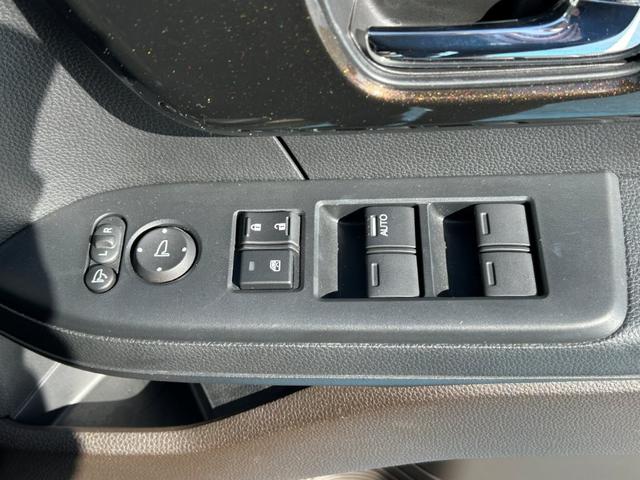 N-BOX G・Lホンダセンシング ワンオーナー、禁煙車、8インチナビ、ドラレコ前後、両側パワースライド、保証1年付き W電動ドア レーダブレーキ Sヒータ Aストップ ESC キーフリーシステム LEDライト フルセグ対応 バックM(50枚目)