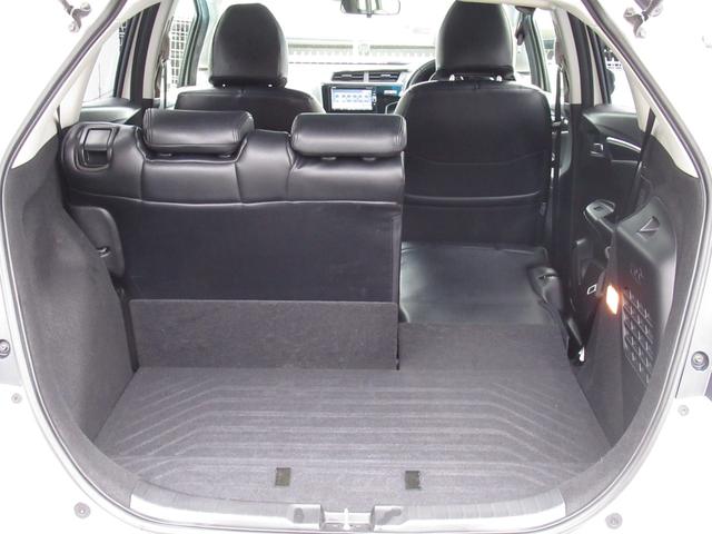 フィットハイブリッド Ｌホンダセンシング　ワンオーナー、ナビ、バックカメラ、保証１年付き　軽減ブレーキ　Ｒカメ　ＬＥＤ　横滑り防止　メモリーナビ　フルセグテレビ　ナビＴＶ　パワーステアリング　盗難防止装置　オートクルーズ　ＡＢＳ　スマートキー（43枚目）