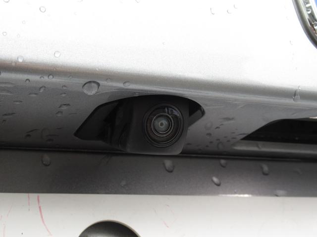 フィット ｅ：ＨＥＶホーム　ワンオーナー、ナビ、ドラレコ前後、バックカメラ、保証１年付き　前後誤発進抑制機能　クリソナ　助手席エアバッグ　運転席エアバッグ　１オナ　アイドリングストップ　ＬＥＤライト　ＵＳＢ接続　バックカメラ（18枚目）