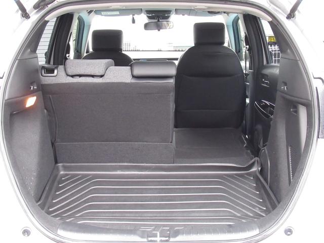 フィット ｅ：ＨＥＶホーム　ワンオーナー、ナビ、ドラレコ前後、バックカメラ、保証１年付き　前後誤発進抑制機能　クリソナ　助手席エアバッグ　運転席エアバッグ　１オナ　アイドリングストップ　ＬＥＤライト　ＵＳＢ接続　バックカメラ（48枚目）