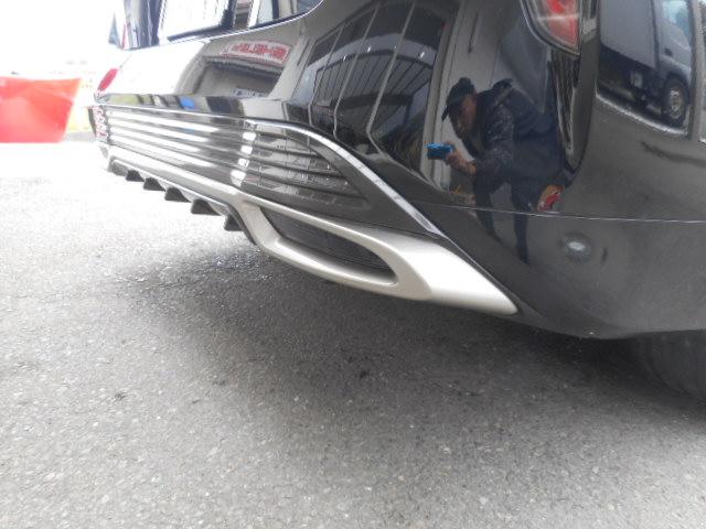 プリウス Sツーリングセレクション エアロ 9型TVナビ バックカメラ 黒革シート(6枚目)