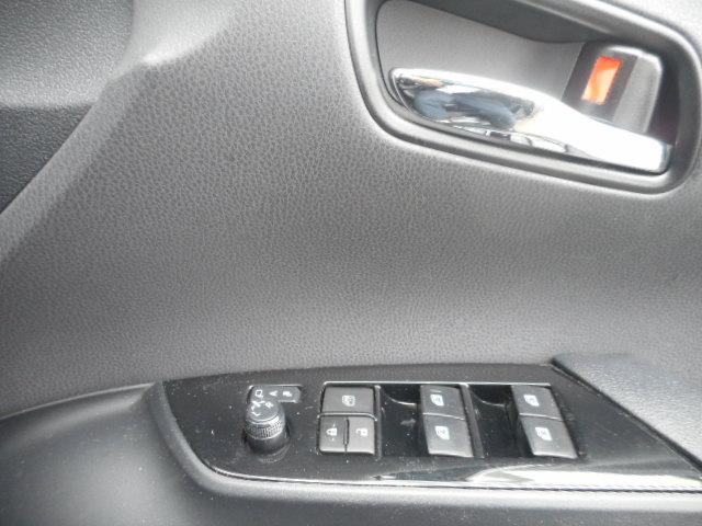 プリウス Sツーリングセレクション エアロ 9型TVナビ バックカメラ 黒革シート(15枚目)