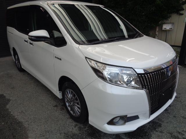 エスクァイア ハイブリッドＧｉ　禁煙車　７人乗り　純正９インチナビ／ＴＶ／ＣＤ／Ｂｌｕｅｔｏｏｔｈ／ＳＤ再生　バックカメラ　ドライブレコーダー　ＥＴＣ　両側パワースライドドア　ＬＥＤヘッドライト　純正１５アルミ　スマートキー２本（8枚目）