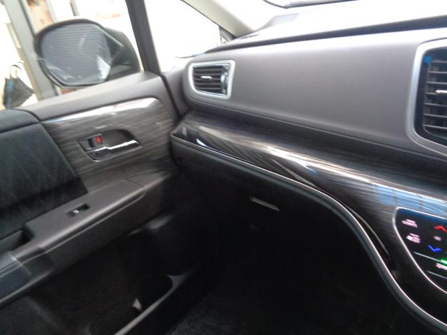 オデッセイ アブソルート・EX 禁煙車 純正9インチナビ/TV/CD/Bluetooth/SD再生 バックカメラ ETC 両側パワースライドドア パワーシート LEDヘッドライト LEDウエルカムライト スマートキー2本(29枚目)