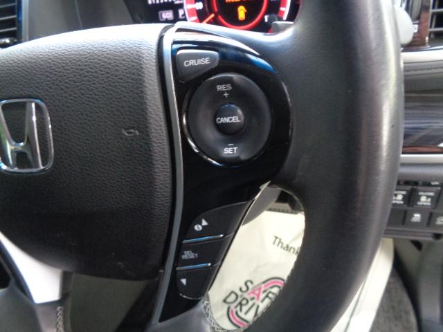 オデッセイ アブソルート・EX 禁煙車 純正9インチナビ/TV/CD/Bluetooth/SD再生 バックカメラ ETC 両側パワースライドドア パワーシート LEDヘッドライト LEDウエルカムライト スマートキー2本(40枚目)