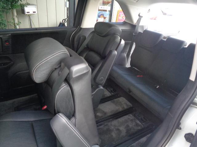 オデッセイ アブソルート・EX 禁煙車 純正9インチナビ/TV/CD/Bluetooth/SD再生 バックカメラ ETC 両側パワースライドドア パワーシート LEDヘッドライト LEDウエルカムライト スマートキー2本(46枚目)