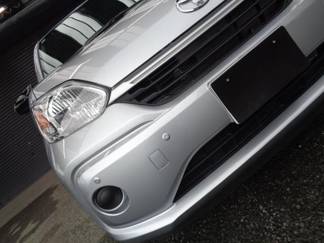 パッソ Ｘ　禁煙車　純正ナビ／ＴＶ／ＣＤ／Ｂｌｕｅｔｏｏｔｈ　クリアランスソナー　オートライト　ベンチシート　電動格納ミラー　プッシュスタート　スマートキー２本（12枚目）