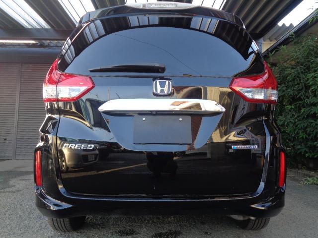 フリードハイブリッド ハイブリッド・Ｇホンダセンシング　禁煙車　７人乗　純正ナビ／ＴＶ／ＤＶＤ／ＣＤ／Ｂｌｕｅｔｏｏｔｈ／ＳＤ再生　バックカメラ　ドラレコ　ＥＴＣ　両側パワースライドドア　ＬＥＤヘッドライト　プッシュスタート　スマートキー２本（11枚目）