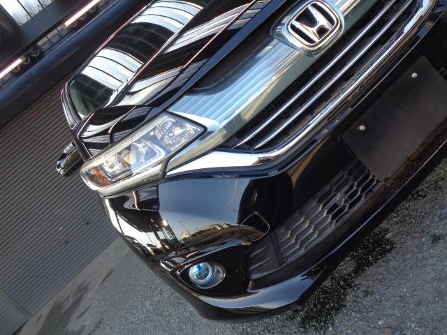 フリードハイブリッド ハイブリッド・Ｇホンダセンシング　禁煙車　７人乗　純正ナビ／ＴＶ／ＤＶＤ／ＣＤ／Ｂｌｕｅｔｏｏｔｈ／ＳＤ再生　バックカメラ　ドラレコ　ＥＴＣ　両側パワースライドドア　ＬＥＤヘッドライト　プッシュスタート　スマートキー２本（12枚目）