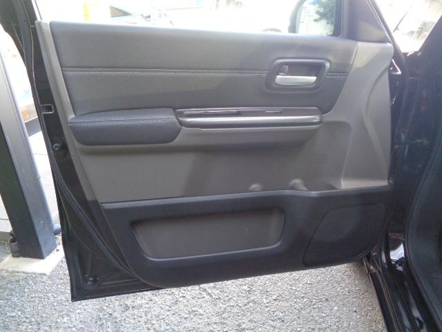 フリードハイブリッド ハイブリッド・Ｇホンダセンシング　禁煙車　７人乗　純正ナビ／ＴＶ／ＤＶＤ／ＣＤ／Ｂｌｕｅｔｏｏｔｈ／ＳＤ再生　バックカメラ　ドラレコ　ＥＴＣ　両側パワースライドドア　ＬＥＤヘッドライト　プッシュスタート　スマートキー２本（27枚目）