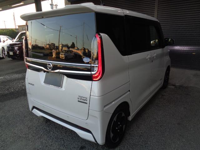 ルークス ハイウェイスター　Ｘ　禁煙車　純正９インチナビ／ＴＶ／ＤＶＤ／ＣＤ／Ｂｌｕｅｔｏｏｔｈ／ＳＤ再生　全方位モニター　ドラレコ　ＥＴＣ　パワスライドドア　ＬＥＤヘッドライト　クリアランスソナー　スマートキー２本（9枚目）