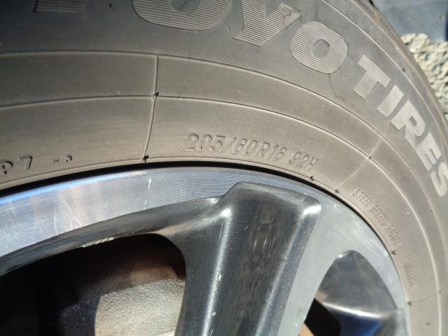 ヴォクシー ＺＳ　４ＷＤ　７人乗り　禁煙車　純正９インチナビ／ＴＶ／ＤＶＤ／ＣＤ／Ｂｌｕｅｔｏｏｔｈ　フリップダウンモニター　バックカメラ　ＥＴＣ　両側パワースライドドア　純正１６アルミ　スマートキー２本（23枚目）