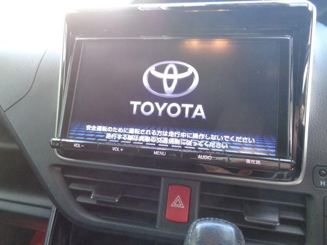 ヴォクシー ＺＳ　４ＷＤ　７人乗り　禁煙車　純正９インチナビ／ＴＶ／ＤＶＤ／ＣＤ／Ｂｌｕｅｔｏｏｔｈ　フリップダウンモニター　バックカメラ　ＥＴＣ　両側パワースライドドア　純正１６アルミ　スマートキー２本（31枚目）