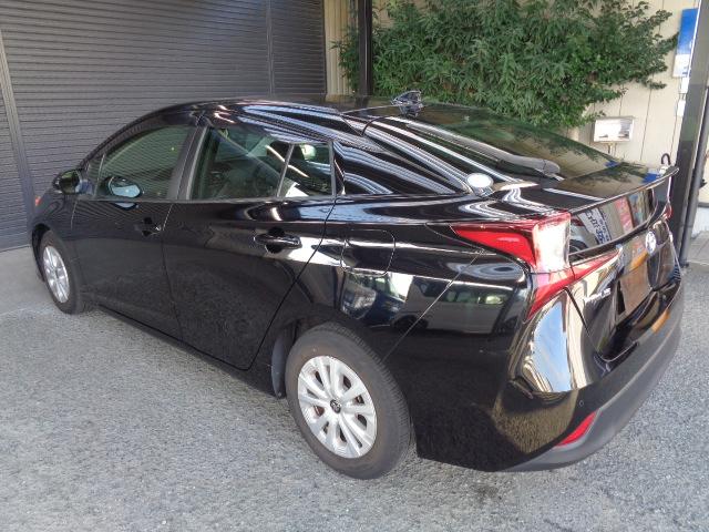 プリウス Ｓ　禁煙車　純正ナビ／Ｂｌｕｅｔｏｏｔｈ　バックカメラ　ＥＴＣ　トヨタセーフティ　ＬＥＤヘッドライト　オートライト　クリアランスソナー　１００ｖ電源　純正１５インチアルミ　スマートキー２本（2枚目）