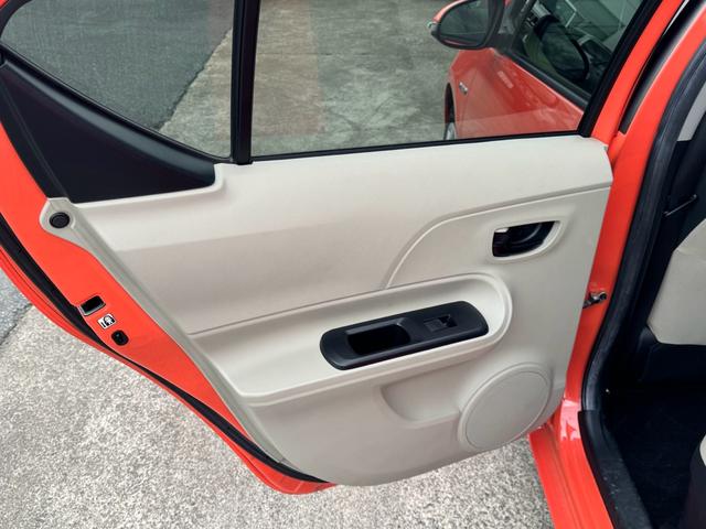 アクア Ｓ　純正ナビＴＶ　Ｂカメラ　ＥＴＣ（32枚目）