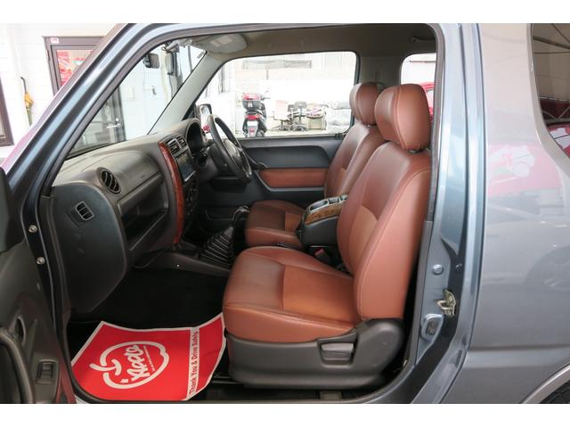 ジムニー ランドベンチャー　４ＷＤ　キーレス　５速マニュアル　ＥＴＣ　ハーフレザー　シートヒーター　純正１６インチアルミ　ディスプレイオーディオ（16枚目）