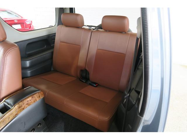 ジムニー ランドベンチャー　４ＷＤ　キーレス　５速マニュアル　ＥＴＣ　ハーフレザー　シートヒーター　純正１６インチアルミ　ディスプレイオーディオ（18枚目）