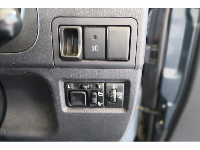 ジムニー ランドベンチャー　４ＷＤ　キーレス　５速マニュアル　ＥＴＣ　ハーフレザー　シートヒーター　純正１６インチアルミ　ディスプレイオーディオ（24枚目）