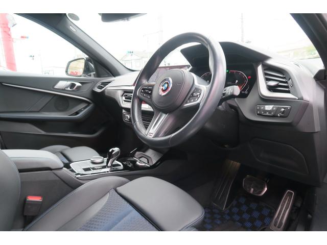 １シリーズ １１８ｄ　Ｍスポーツ　ブラックフロントグリル　Ｍ仕様ドアミラーカバー　ワンオーナー　純正ナビ　バックカメラ　ＬＥＤヘッドランプ　純正ドライブレコーダー　スペアキー有　禁煙車（4枚目）