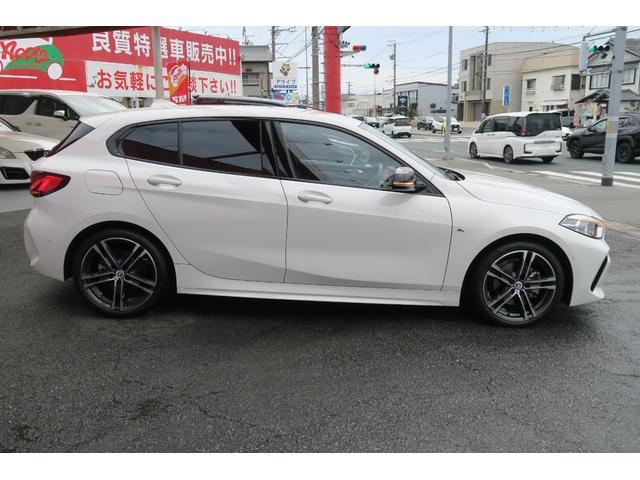 １シリーズ １１８ｄ　Ｍスポーツ　ブラックフロントグリル　Ｍ仕様ドアミラーカバー　ワンオーナー　純正ナビ　バックカメラ　ＬＥＤヘッドランプ　純正ドライブレコーダー　スペアキー有　禁煙車（6枚目）