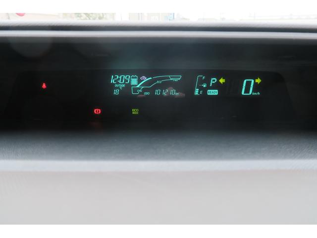 アクア Ｇ　エアロ　ユーザー買取車　スマートキー　バックカメラ　ＬＥＤヘッドランプ　デアイサー　シートヒーター　革巻きステアリング　１５インチ純正アルミ（9枚目）