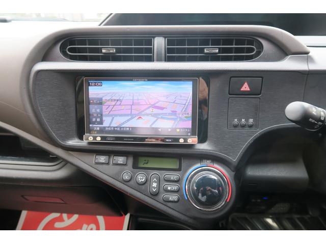 アクア Ｇ　エアロ　ユーザー買取車　スマートキー　バックカメラ　ＬＥＤヘッドランプ　デアイサー　シートヒーター　革巻きステアリング　１５インチ純正アルミ（10枚目）