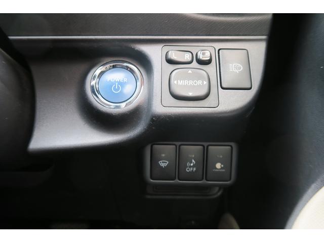 アクア Ｇ　エアロ　ユーザー買取車　スマートキー　バックカメラ　ＬＥＤヘッドランプ　デアイサー　シートヒーター　革巻きステアリング　１５インチ純正アルミ（14枚目）