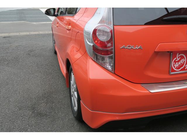 アクア Ｇ　エアロ　ユーザー買取車　スマートキー　バックカメラ　ＬＥＤヘッドランプ　デアイサー　シートヒーター　革巻きステアリング　１５インチ純正アルミ（28枚目）