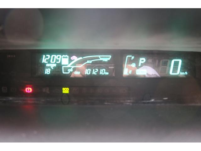 アクア Ｇ　エアロ　ユーザー買取車　スマートキー　バックカメラ　ＬＥＤヘッドランプ　デアイサー　シートヒーター　革巻きステアリング　１５インチ純正アルミ（30枚目）