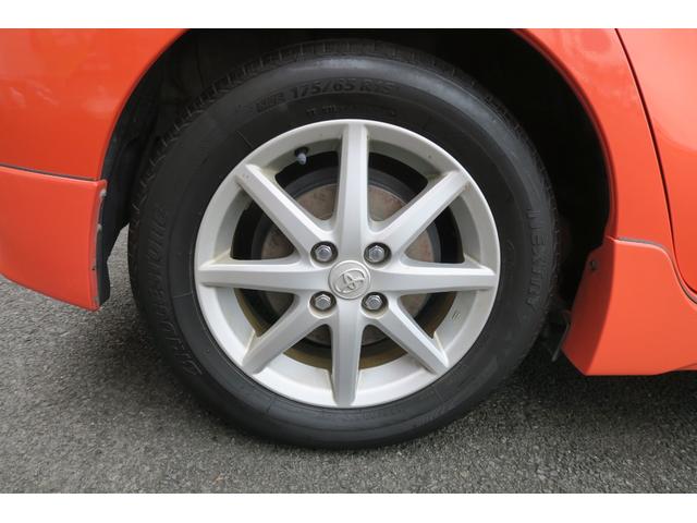 アクア Ｇ　エアロ　ユーザー買取車　スマートキー　バックカメラ　ＬＥＤヘッドランプ　デアイサー　シートヒーター　革巻きステアリング　１５インチ純正アルミ（41枚目）