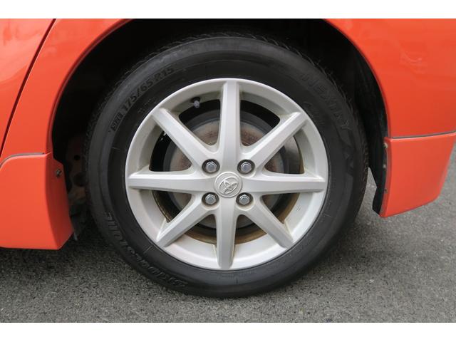 アクア Ｇ　エアロ　ユーザー買取車　スマートキー　バックカメラ　ＬＥＤヘッドランプ　デアイサー　シートヒーター　革巻きステアリング　１５インチ純正アルミ（42枚目）