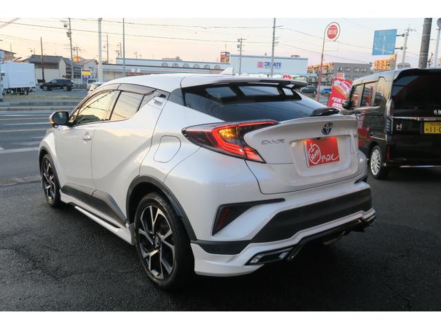 Ｃ－ＨＲ Ｇ　スマートキー　ＥＴＣ　モデリスタフルエアロ　フルセグＴＶ　バックカメラ　ＬＥＤヘッドライト　クリアランスソナー　クルーズコントロール　衝突軽減ブレーキ　オートハイビーム　レーンキープアシスト　ブラインドスポットモニター　純正１８インチアルミ（6枚目）