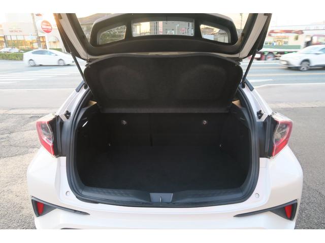 Ｃ－ＨＲ Ｇ　スマートキー　ＥＴＣ　モデリスタフルエアロ　フルセグＴＶ　バックカメラ　ＬＥＤヘッドライト　クリアランスソナー　クルーズコントロール　衝突軽減ブレーキ　オートハイビーム　レーンキープアシスト　ブラインドスポットモニター　純正１８インチアルミ（18枚目）