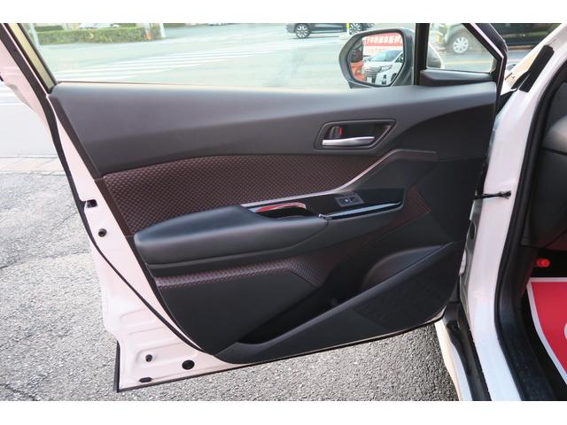 Ｃ－ＨＲ Ｇ　スマートキー　ＥＴＣ　モデリスタフルエアロ　フルセグＴＶ　バックカメラ　ＬＥＤヘッドライト　クリアランスソナー　クルーズコントロール　衝突軽減ブレーキ　オートハイビーム　レーンキープアシスト　ブラインドスポットモニター　純正１８インチアルミ（31枚目）