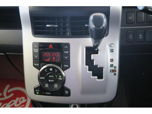 ヴォクシー ＺＳ　モデリスタエアロ　後席フリップダウンモニター　両側パワースライドドア　社外ナビ　フルセグＴＶ　フルシートカバー（12枚目）