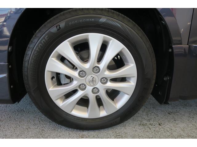 ヴォクシー ＺＳ　モデリスタエアロ　後席フリップダウンモニター　両側パワースライドドア　社外ナビ　フルセグＴＶ　フルシートカバー（21枚目）